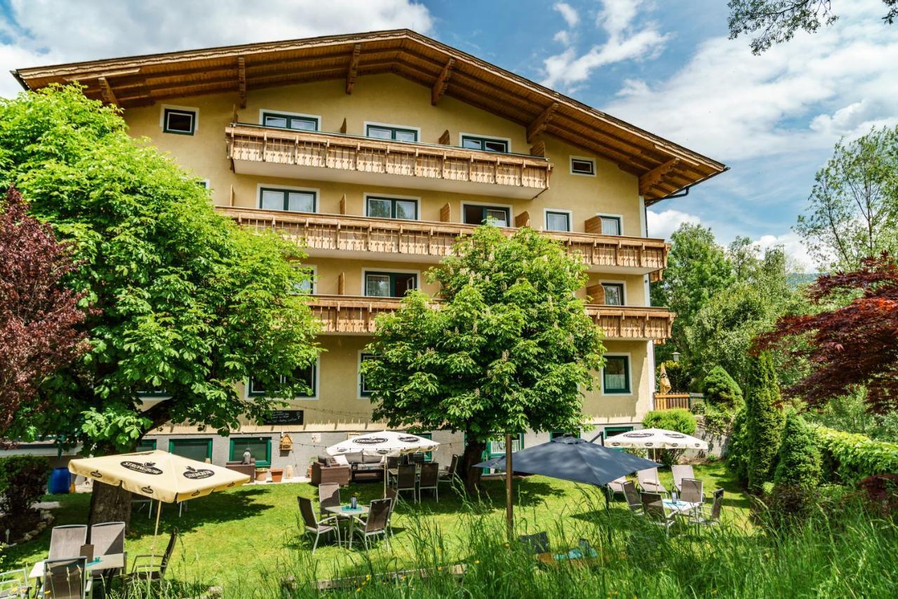 Sport & Familienhotel Baerenwirt Aich  Exteriör bild